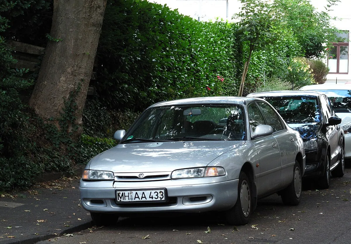 Mazda 626 1999 1.9 MT Liftback - Image 9