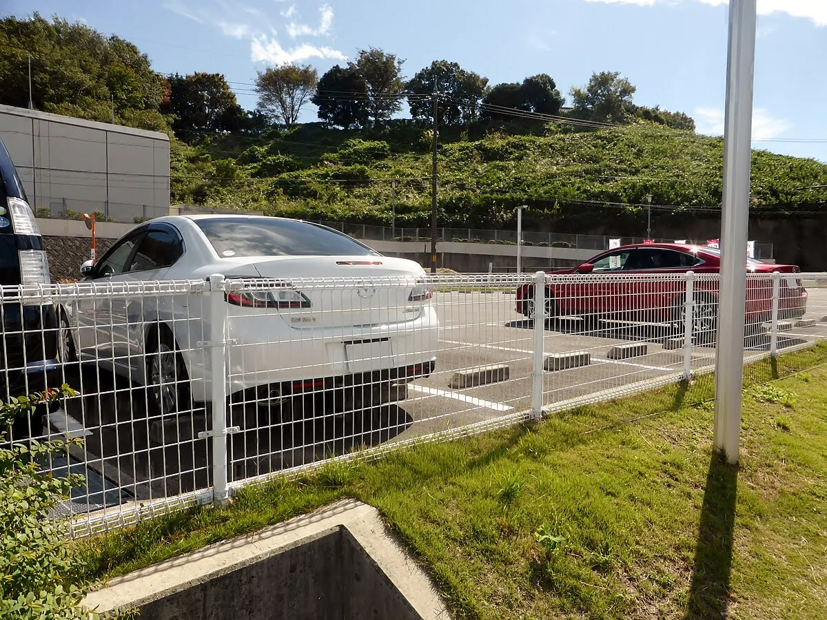 Mazda Atenza 2010 2.0 AT Sedan - Image 5