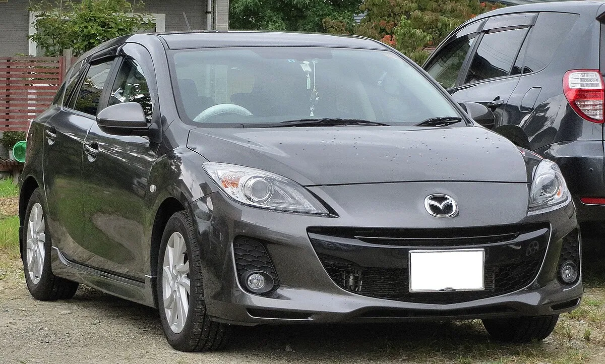 Mazda Axela 2003 1.5 AT Hatchback - Image 1