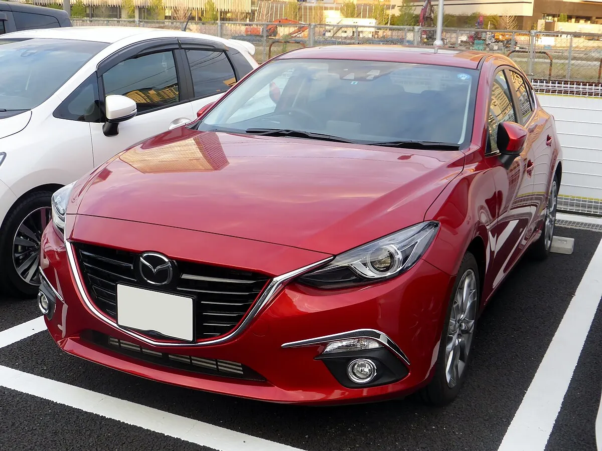 Mazda Axela 2013 1.5 SKYACTIV-G AT 4WD Hatchback - Image 6