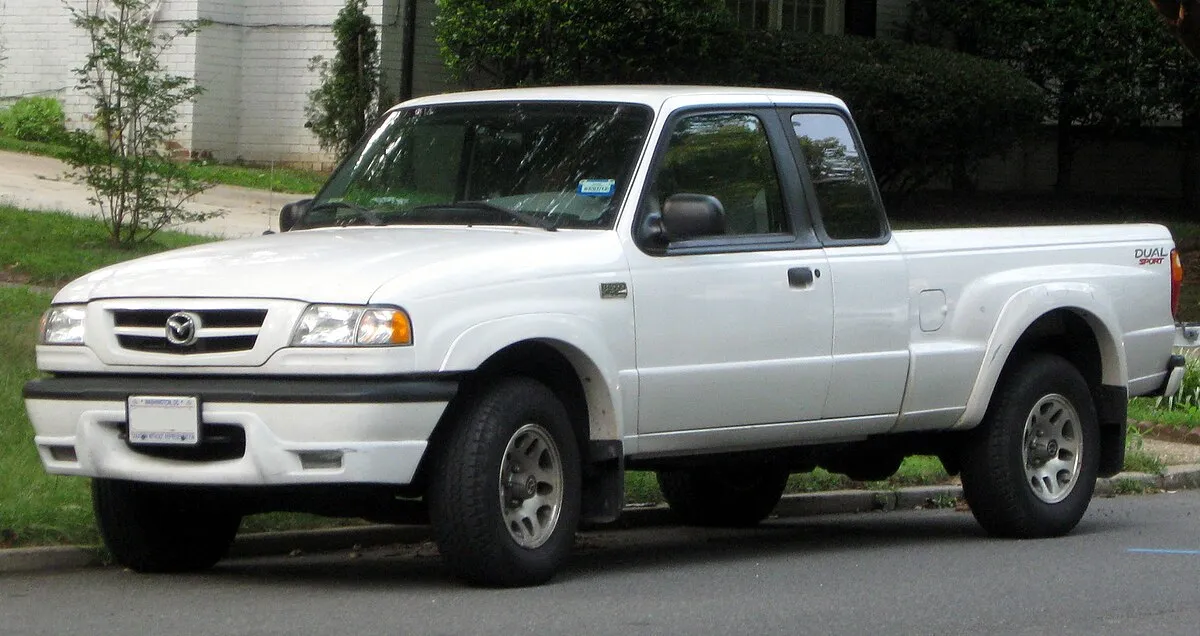 Mazda B-Series Pickup 2025 - Image 5