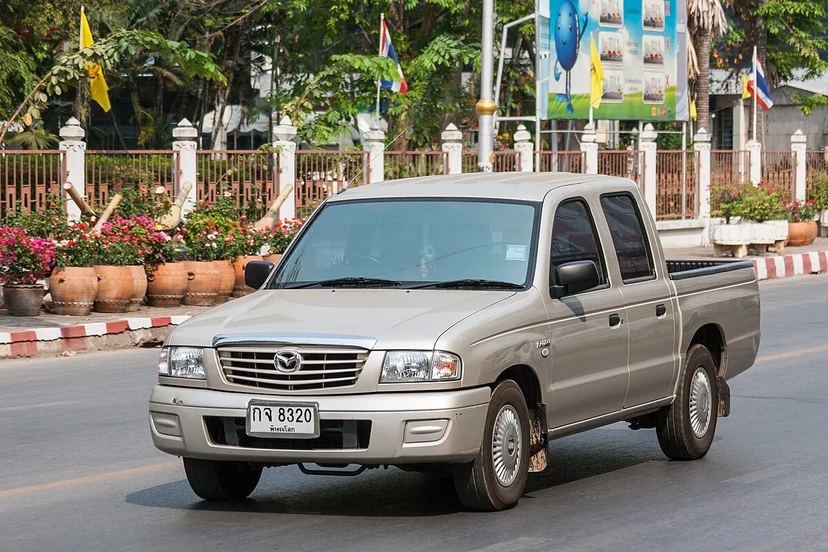 Mazda B-Series Pickup 2025 - Image 6