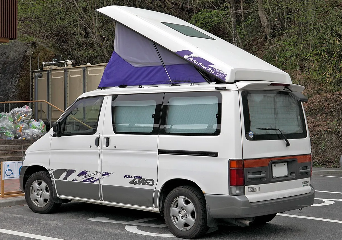 Mazda Bongo Friendee 2000 2.0 AT Minivan - Image 4