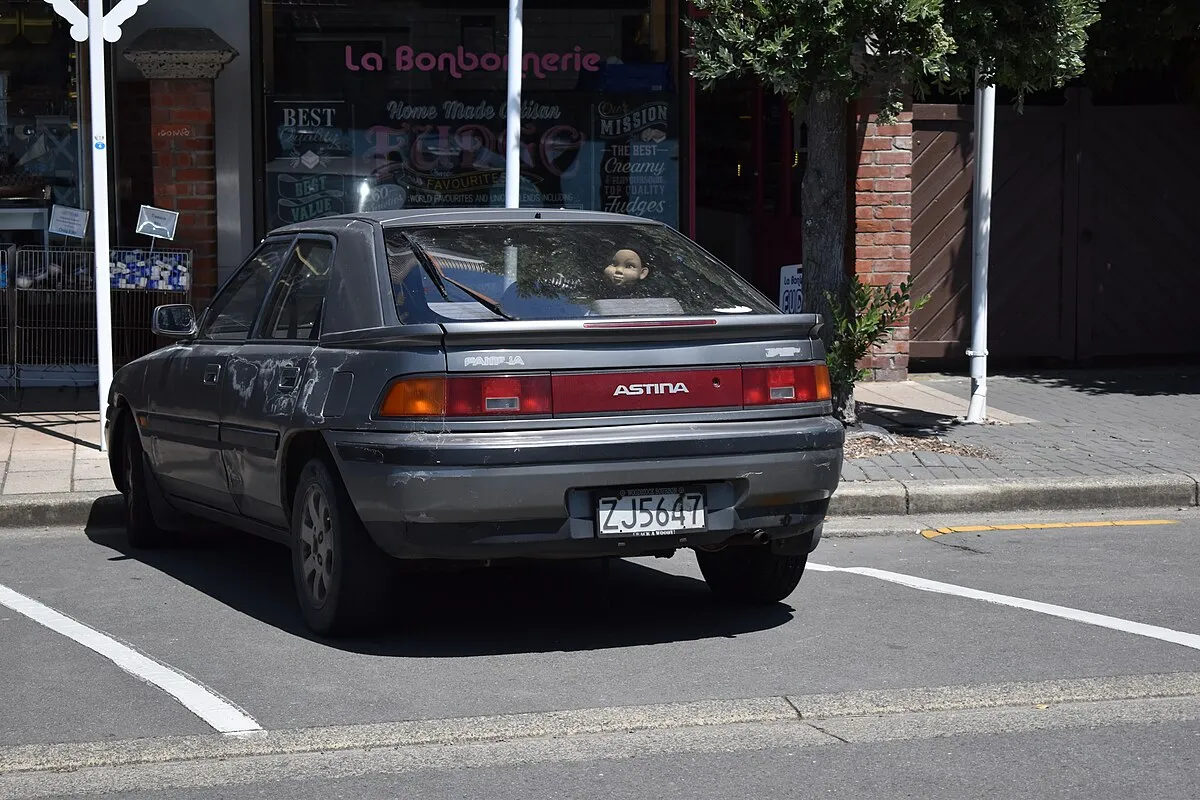 Mazda Familia Astina 2025 - Image 10