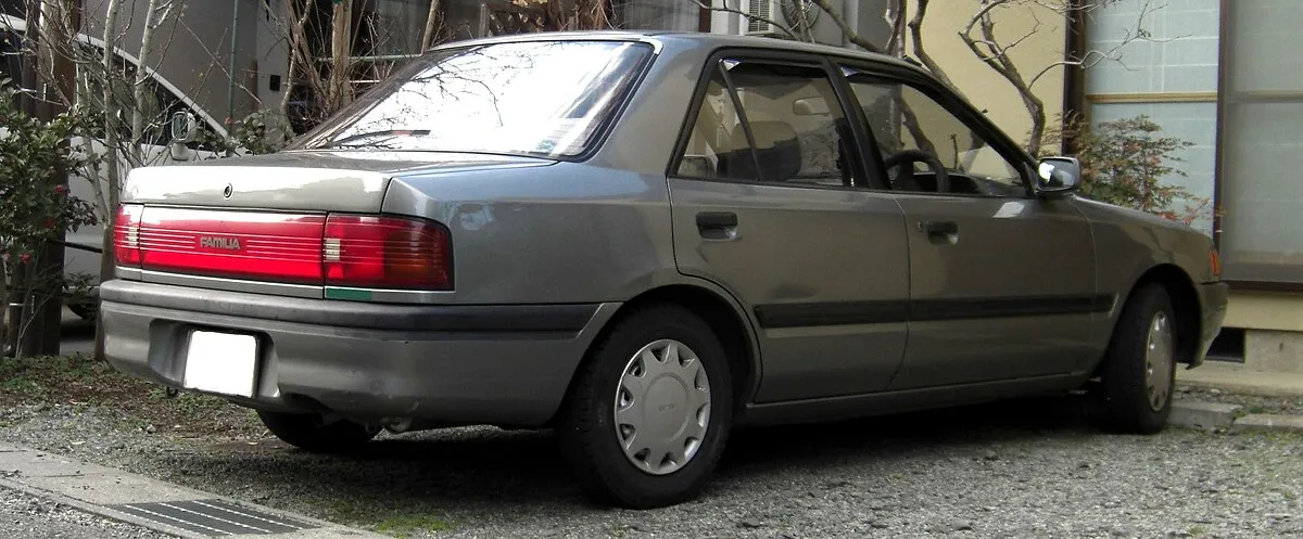Mazda Familia Sedan 2025 - Image 4