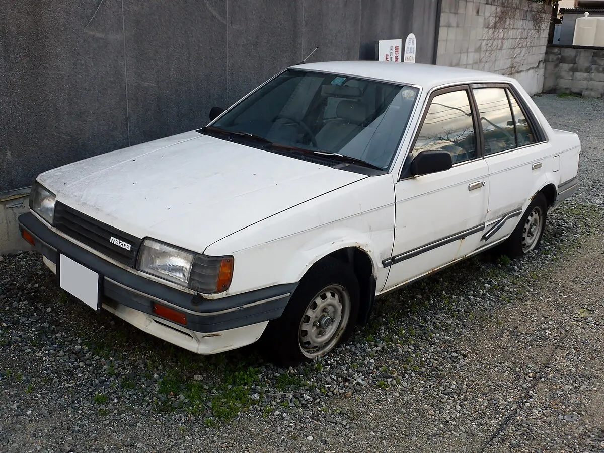 Mazda Familia Sedan 2025 - Image 5