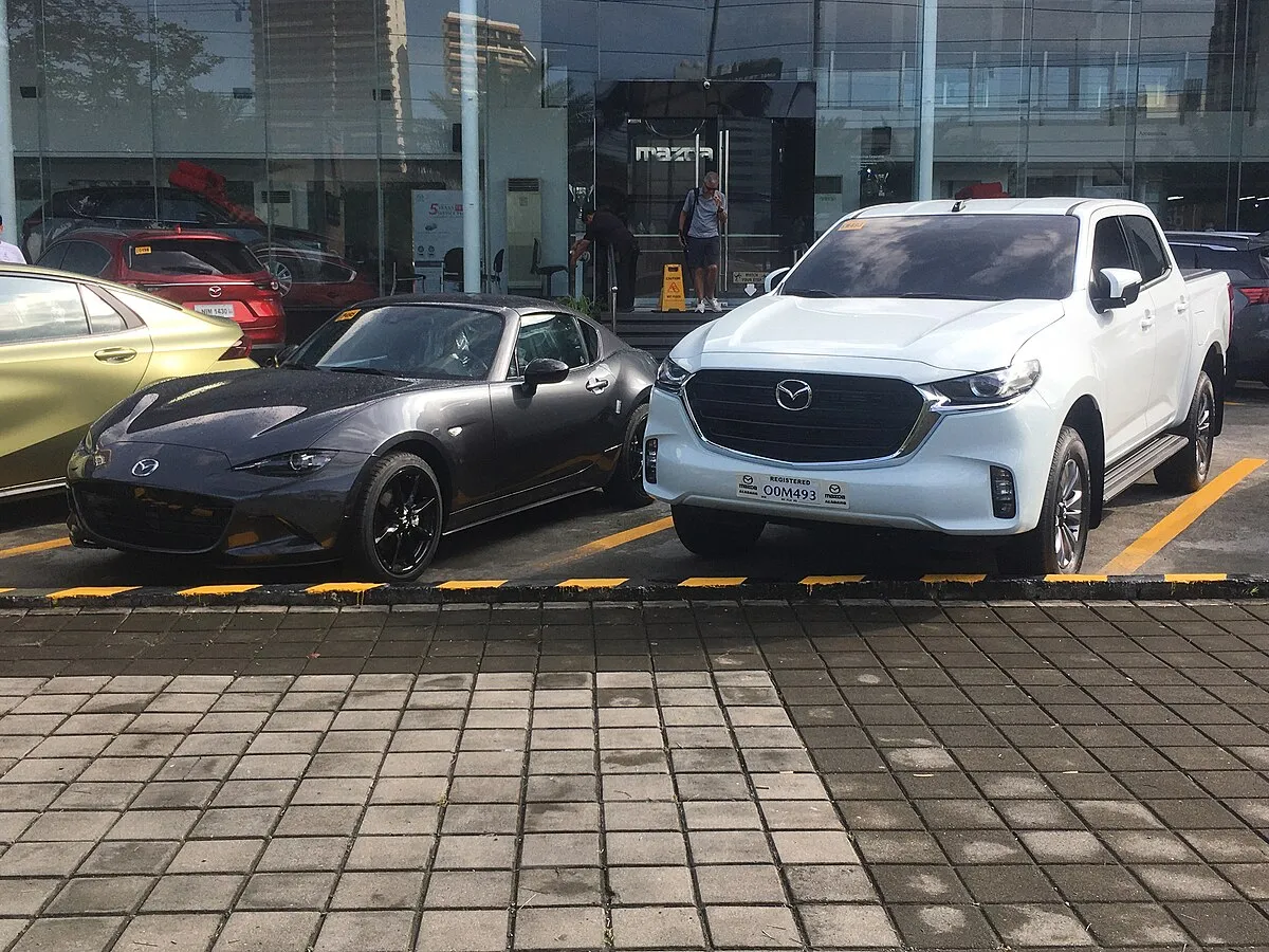 Mazda Mazda BT-50 2025 Mazda BT-50 3.0L AT 4x2 - Image 4