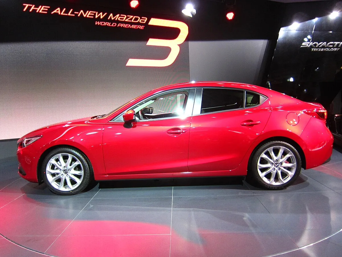 Mazda Mazda3 2025 - Image 1