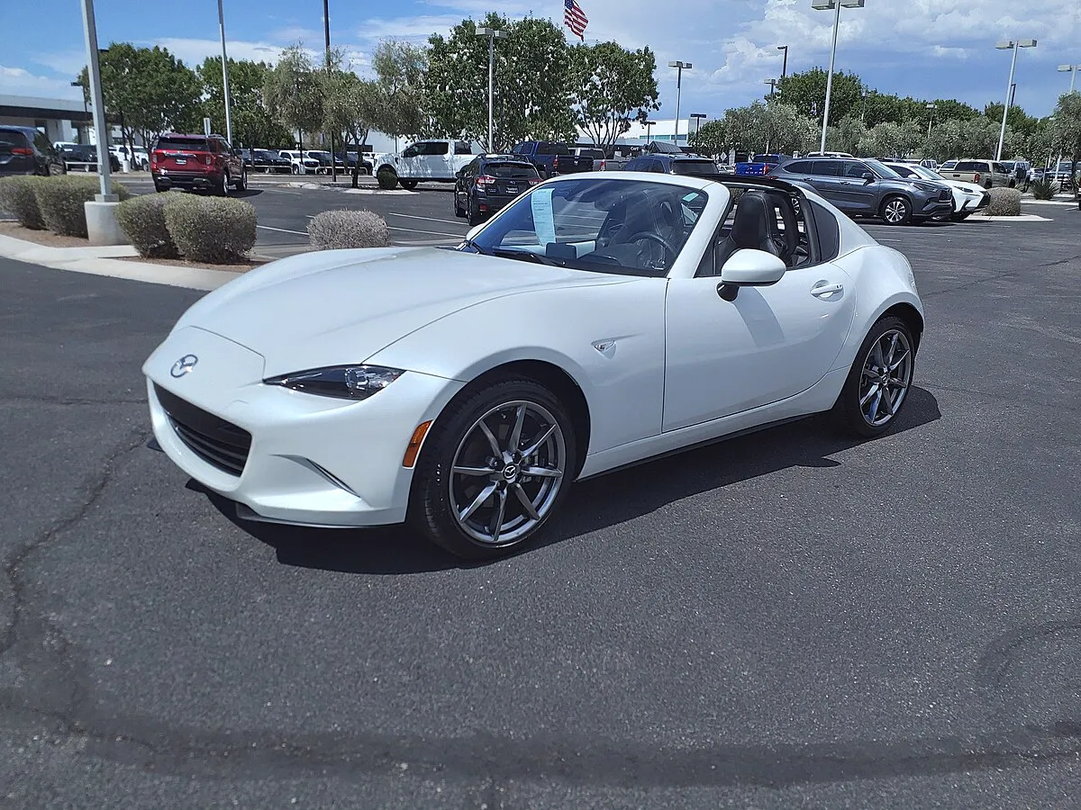 Mazda MX-5 Miata RF 2025 - Image 3