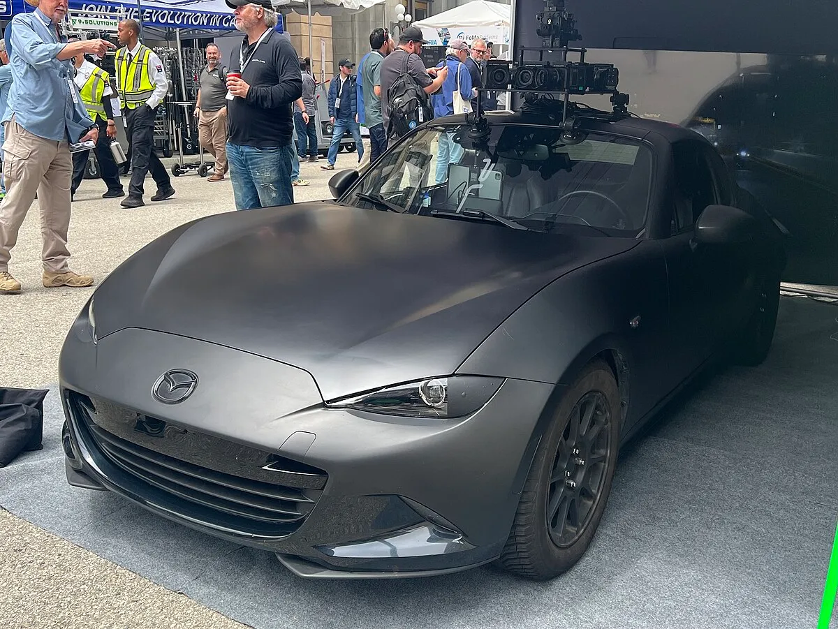 Mazda MX-5 Miata RF 2025 - Image 6