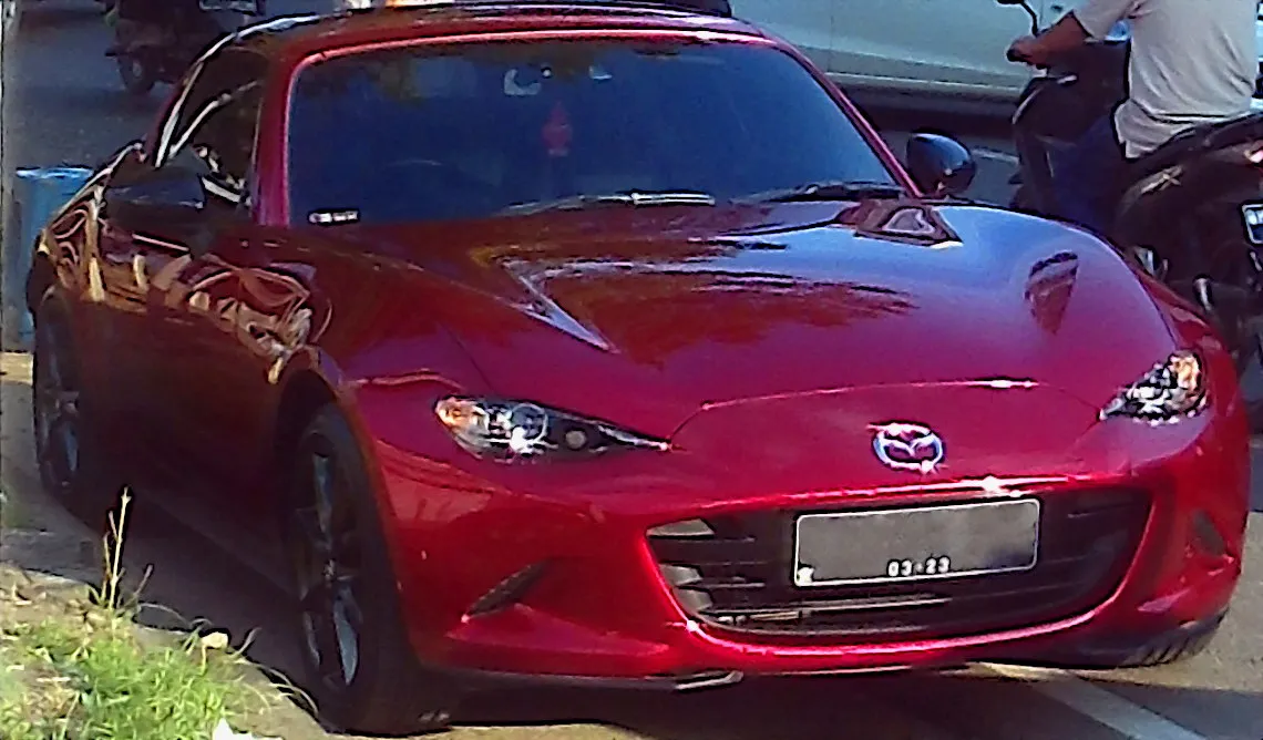 Mazda MX-5 Miata RF 2025 - Image 7