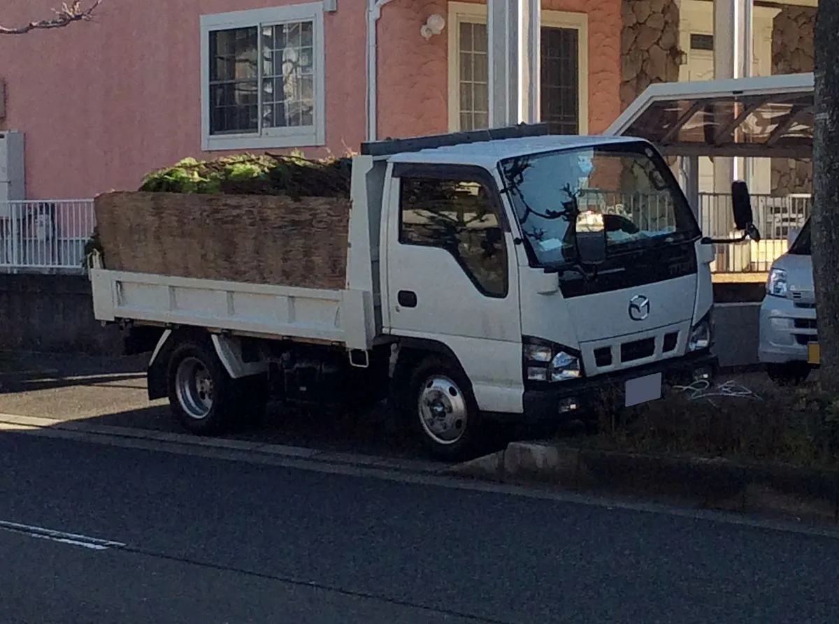Mazda Titan (Truck) 2025 - Image 3
