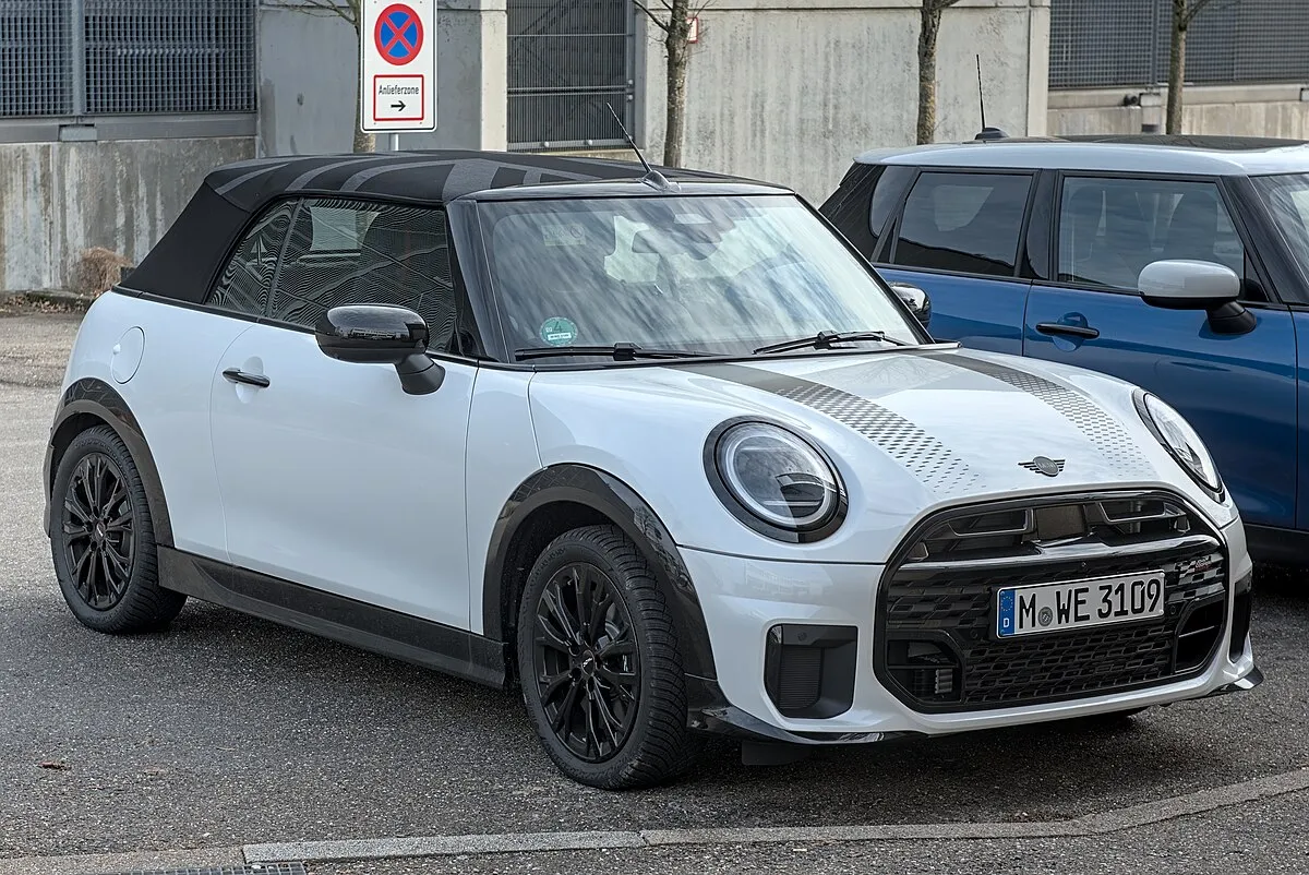 Mini Cabrio 2018 2.0 AMT Cooper S cabriolet 2-doors - Image 5