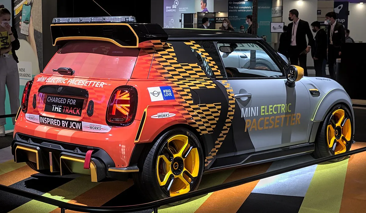 Mini Cabrio 2018 2.0 AMT Cooper S cabriolet 2-doors - Image 9