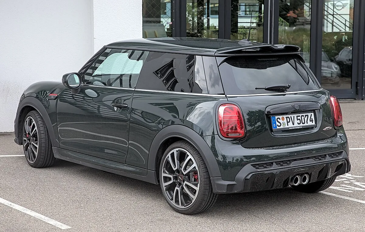 Mini MINI Cooper 2026 MINI Cooper John Cooper Works Electric 3-Door - Image 7