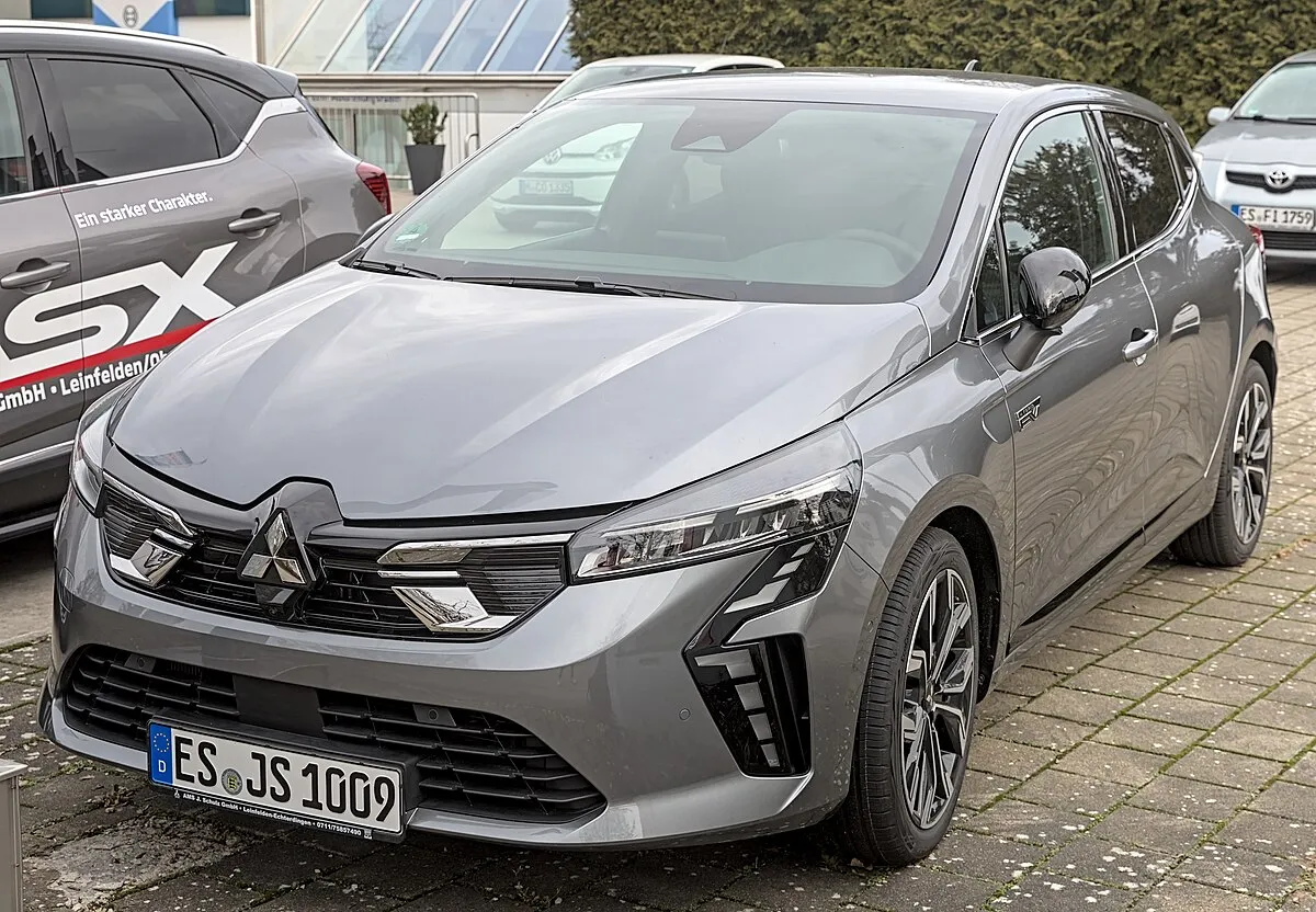 Mitsubishi Attrage 2025 - Image 4