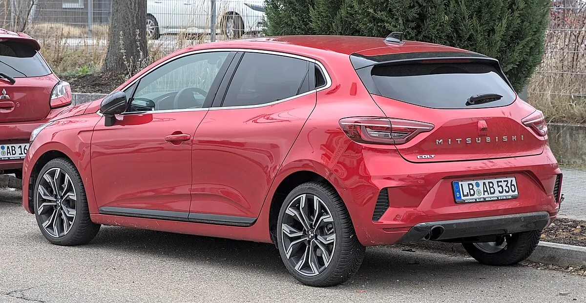 Mitsubishi Attrage 2025 - Image 7