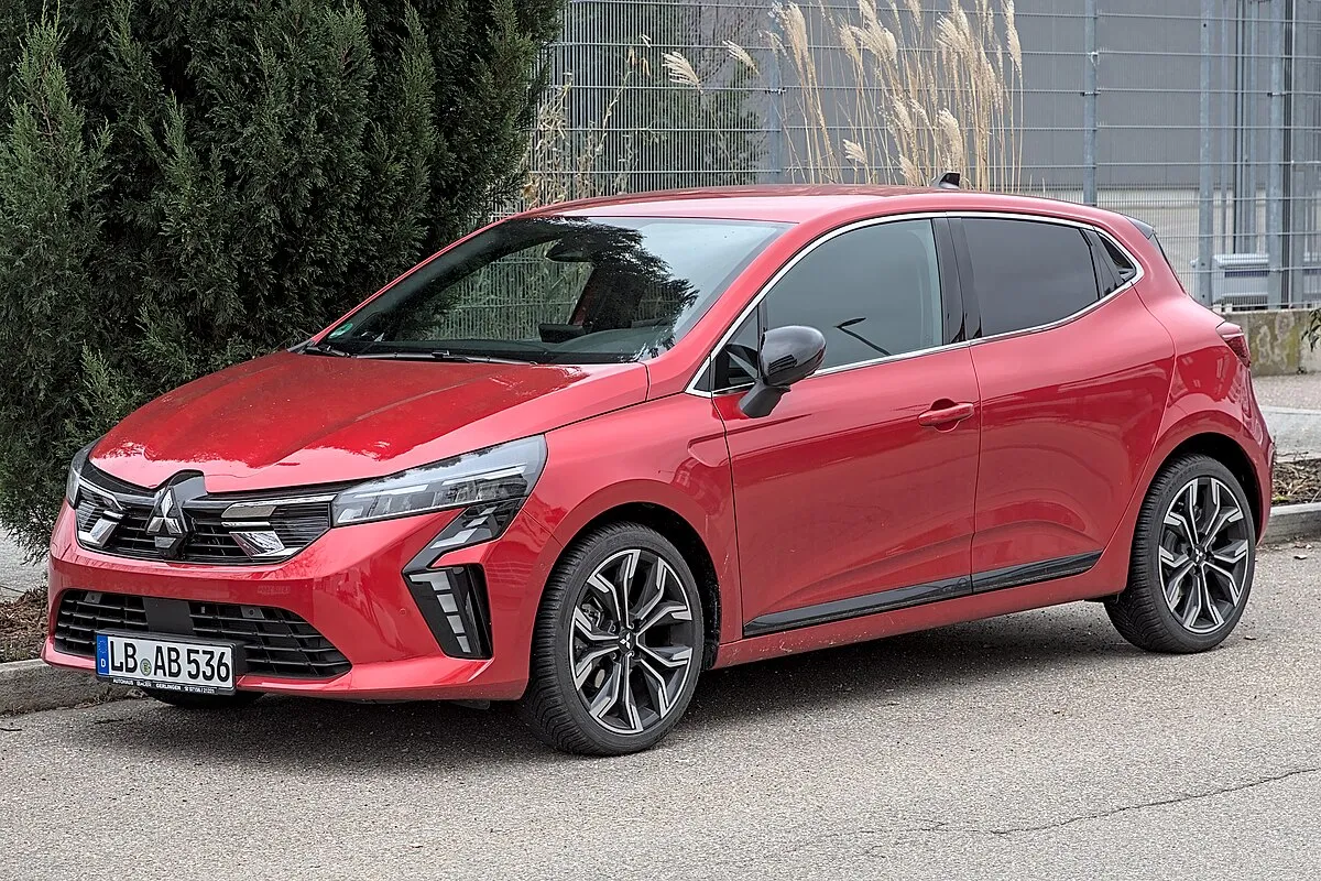 Mitsubishi Attrage 2025 - Image 8