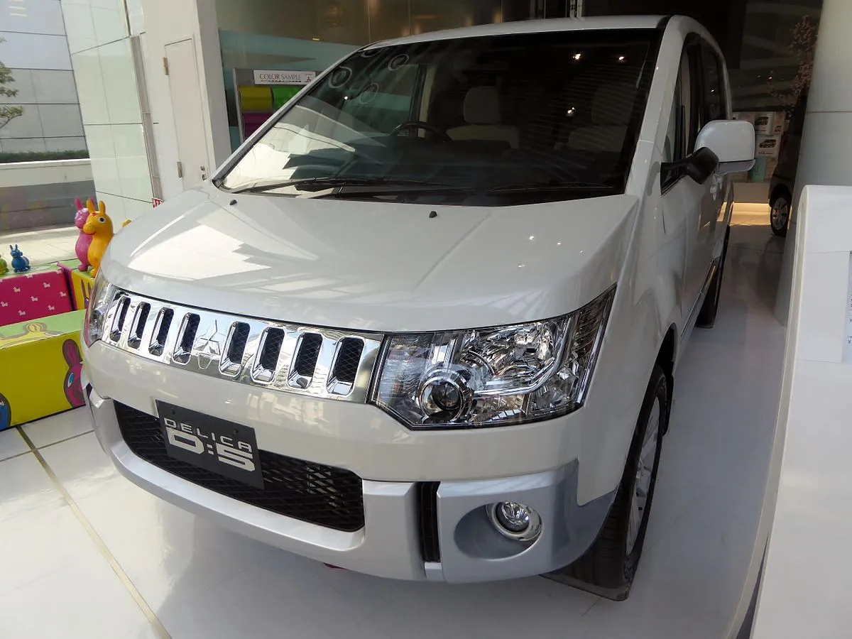 Mitsubishi Delica D:5 2025 - Image 3