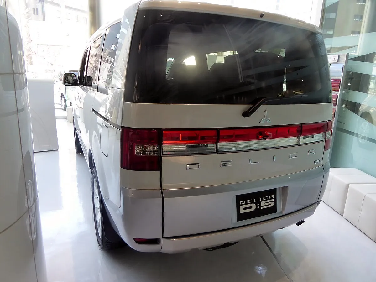 Mitsubishi Delica D:5 2025 - Image 4