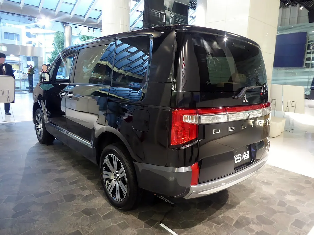 Mitsubishi Delica D:5 2025 - Image 5