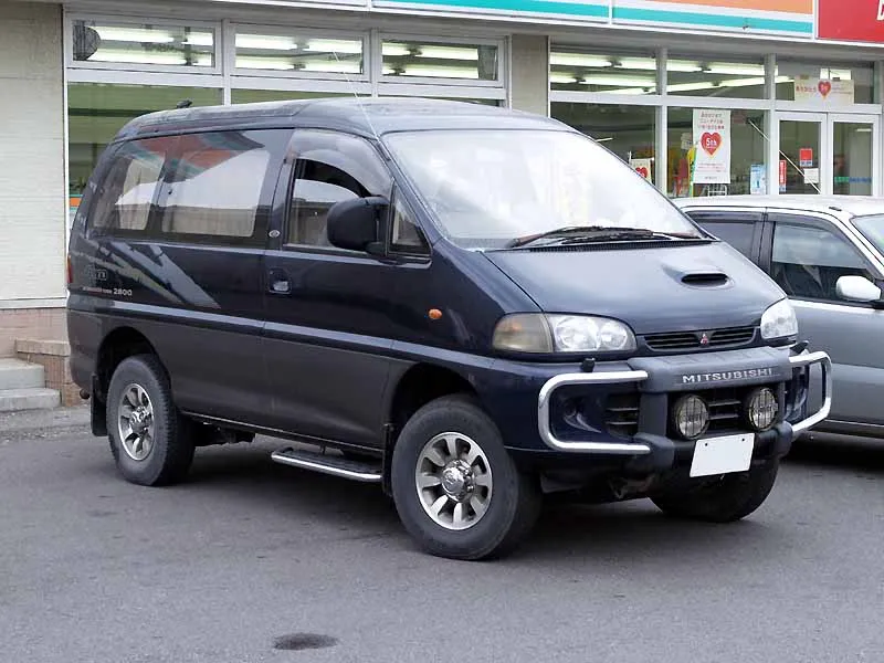 Mitsubishi Delica Space Gear 2025 - Image 2