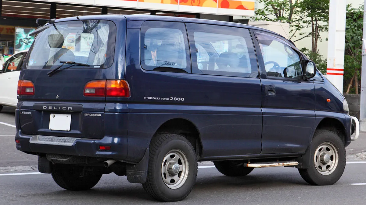 Mitsubishi Delica Space Gear 2025 - Image 4