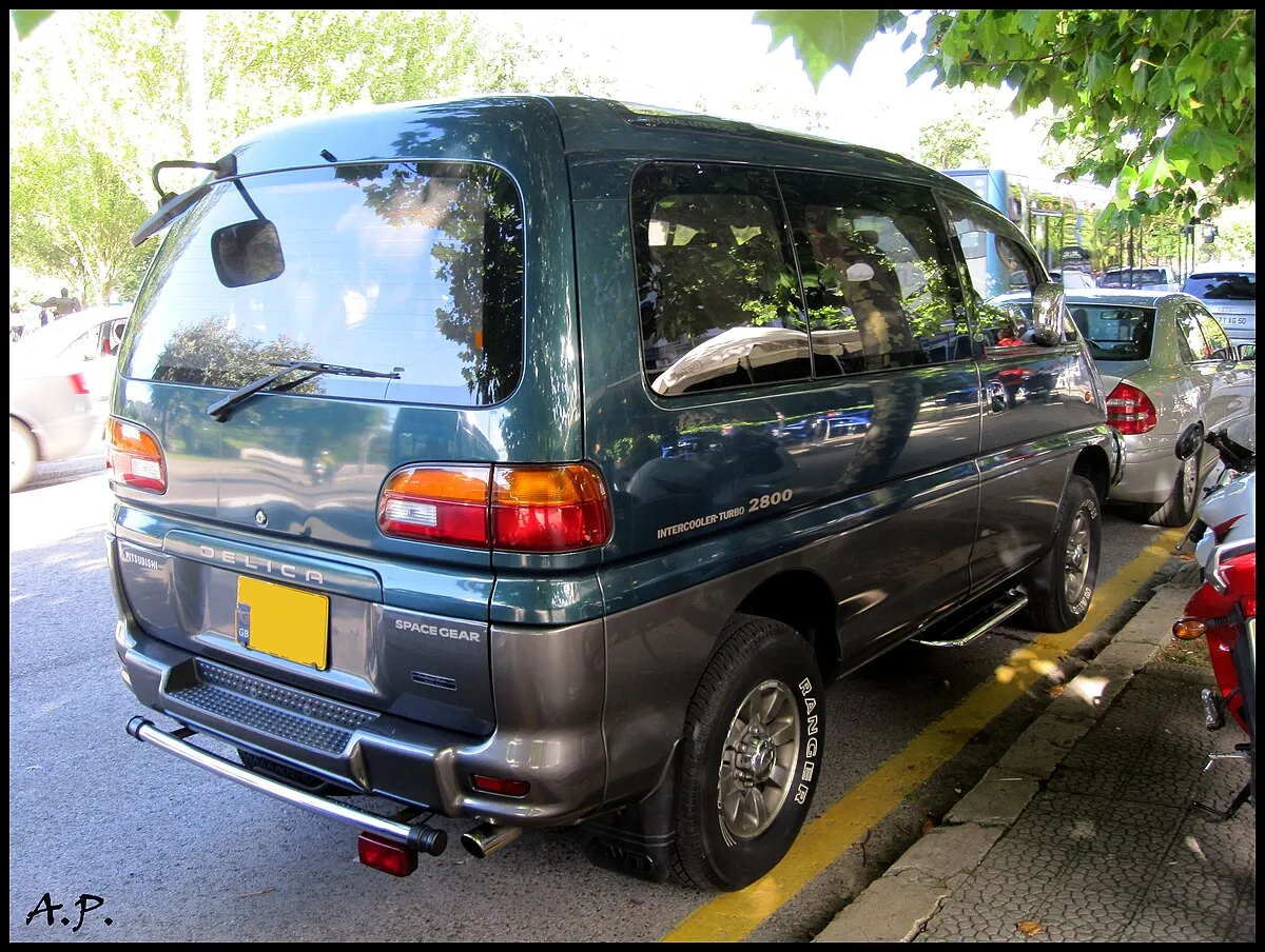 Mitsubishi Delica Space Gear 2025 - Image 7