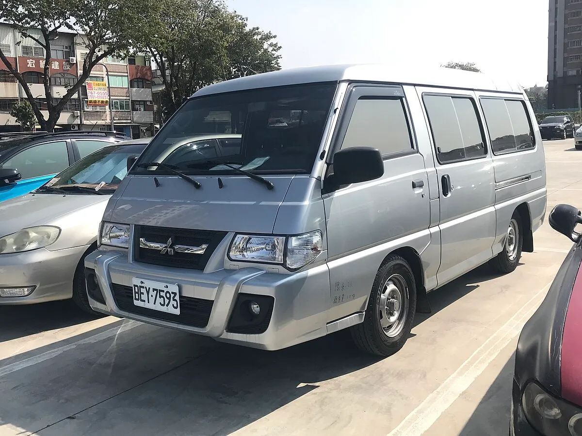 Mitsubishi Delica Van 2025 - Image 3