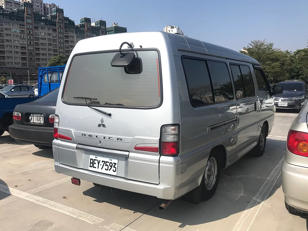 Mitsubishi Delica Van 2025 - Image 4