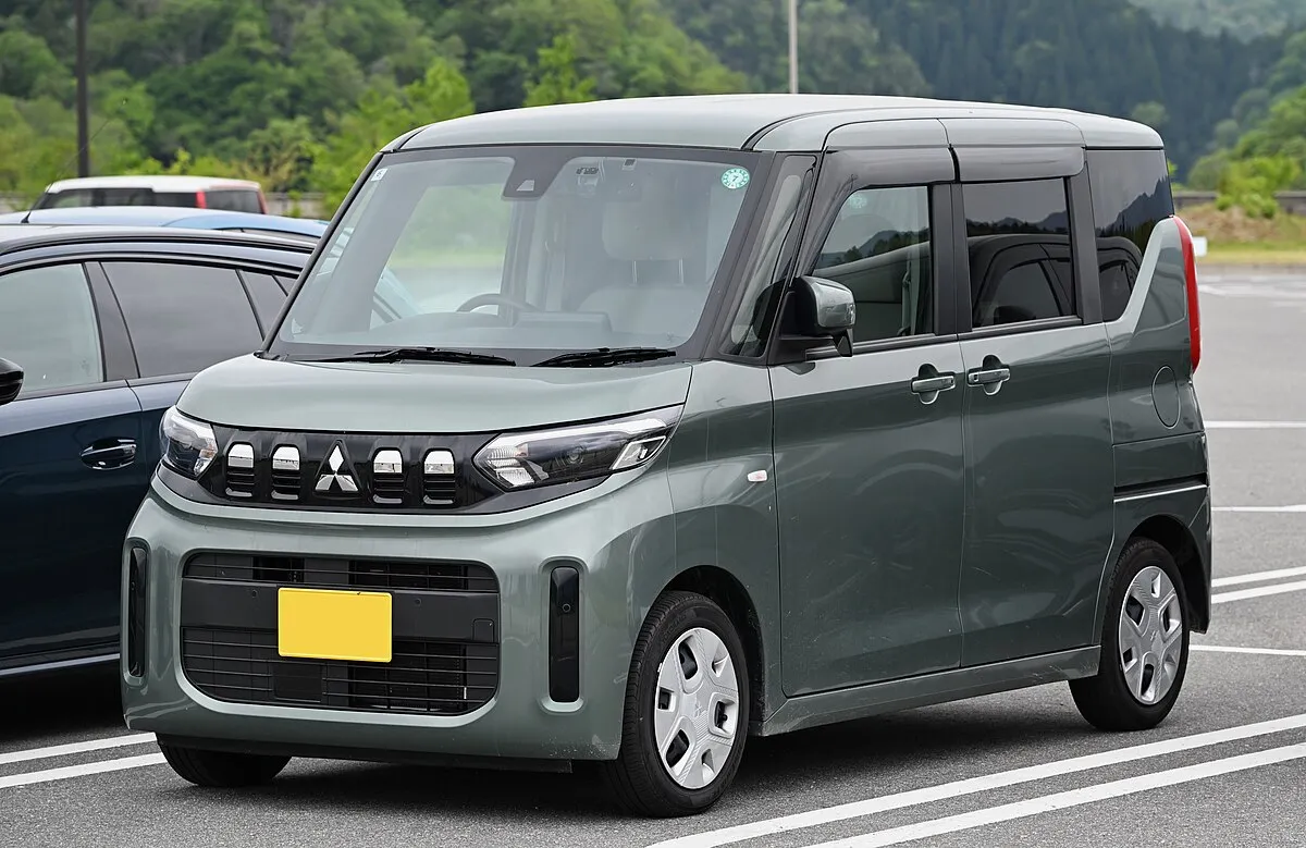 Mitsubishi eK Space 2025 - Image 9
