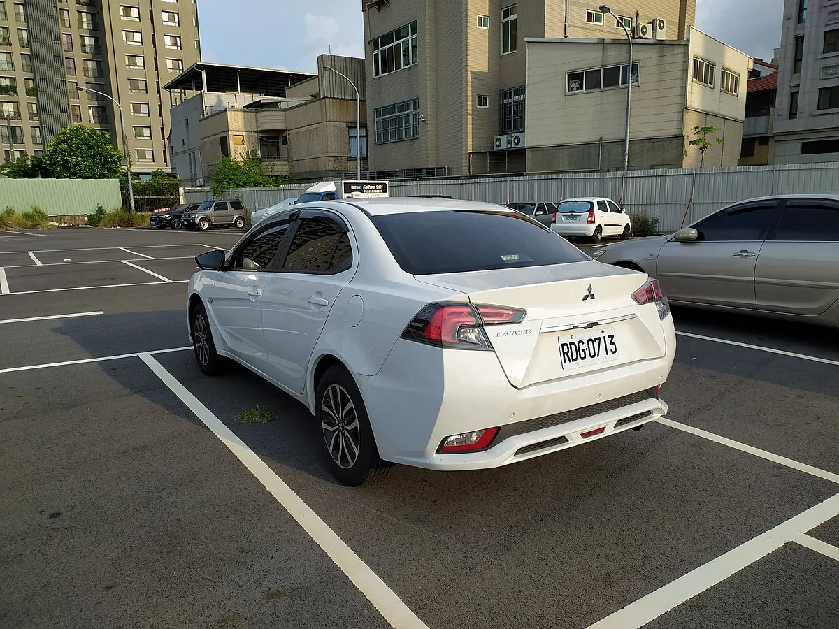 Mitsubishi Grand Lancer 2025 - Image 3