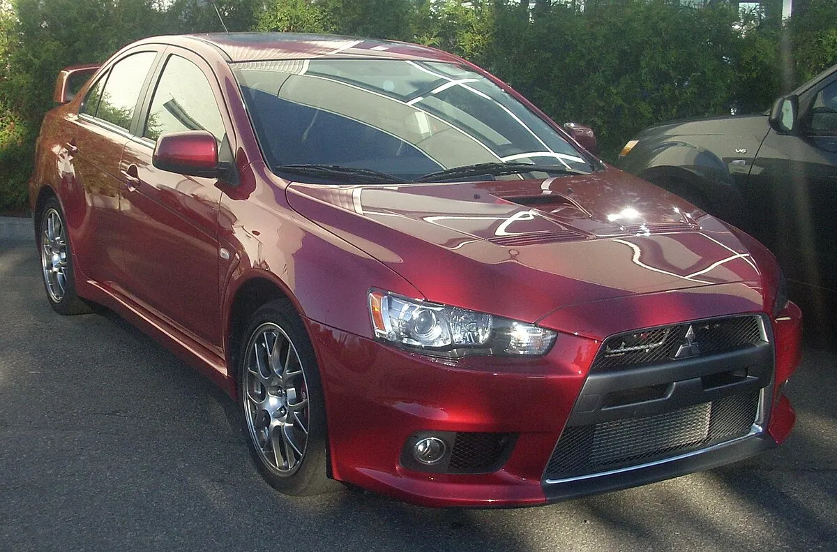 Mitsubishi Lancer Evolution X 2025 - Image 5