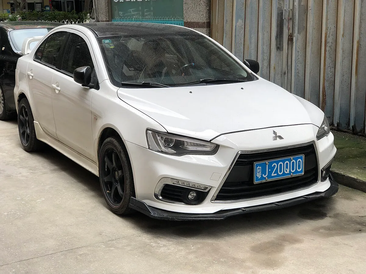 Mitsubishi Lancer EX 2025 - Image 4