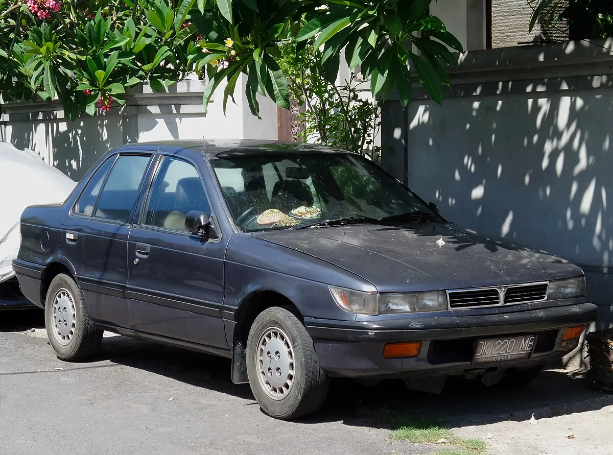 Mitsubishi Lancer GLX 2025 - Image 4