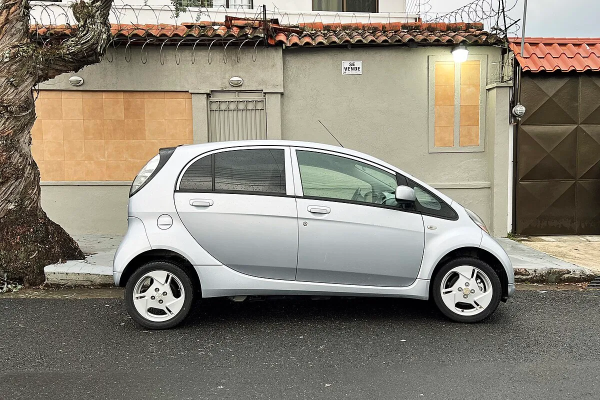 Mitsubishi Lancer SE Limited 2025 - Image 10