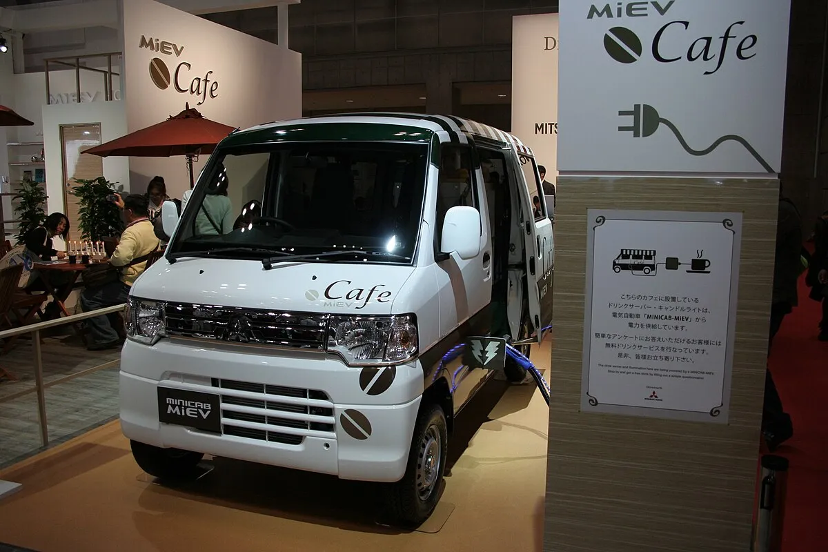 Mitsubishi Minicab MiEV 2025 - Image 6