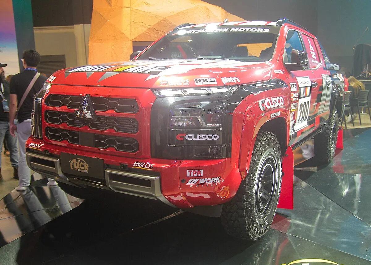 Mitsubishi Mitsubishi Triton 2024 Mitsubishi Triton 2.4 Athlete 4x4 AT - Image 10