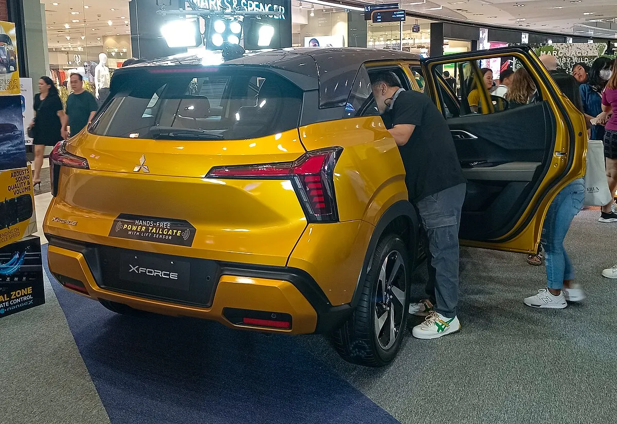 Mitsubishi Mitsubishi XForce 2025 Mitsubishi XForce GLS 1.5G 2WD AT - Image 4