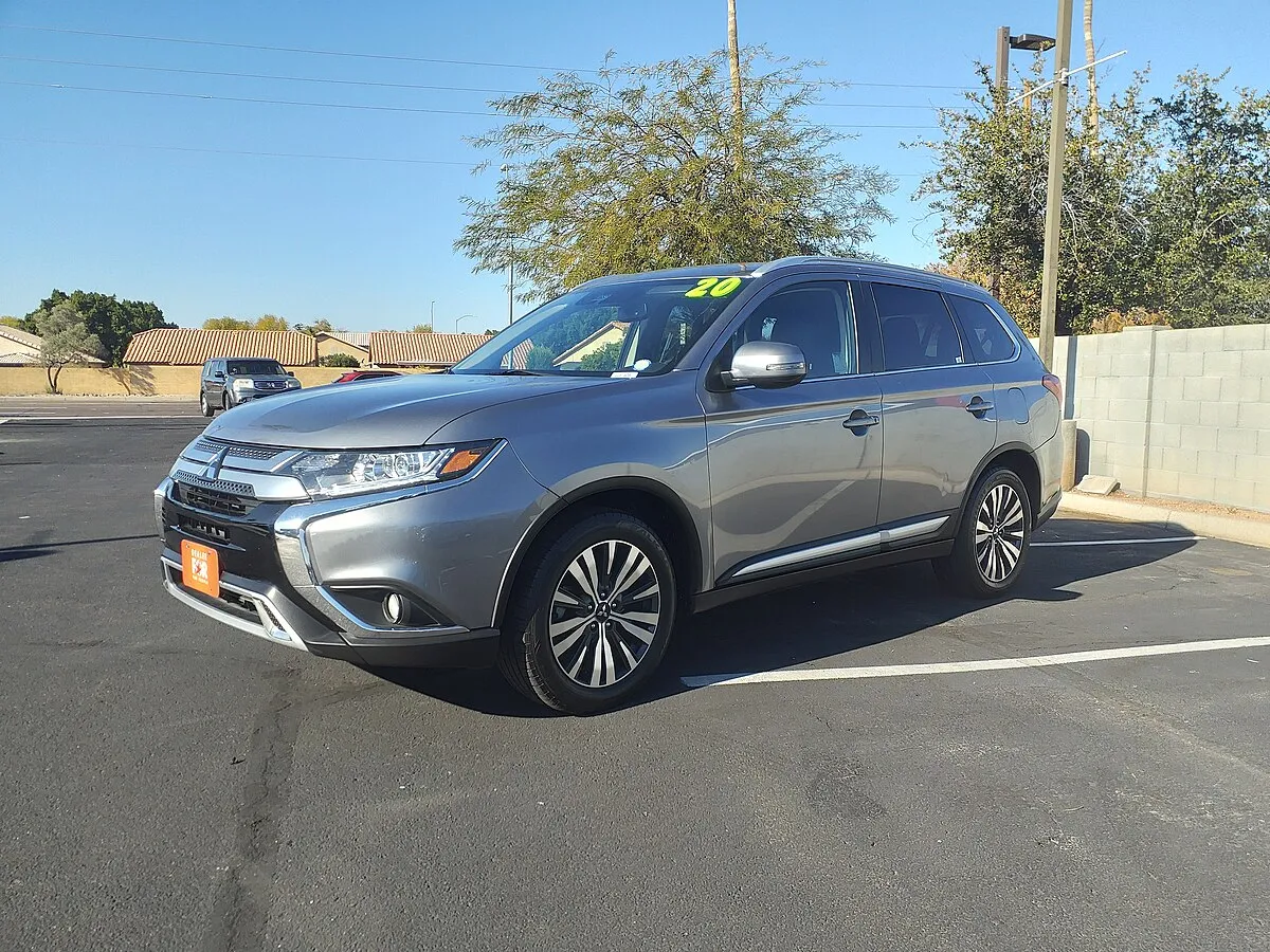 Mitsubishi Outlander SEL 2025 - Image 5