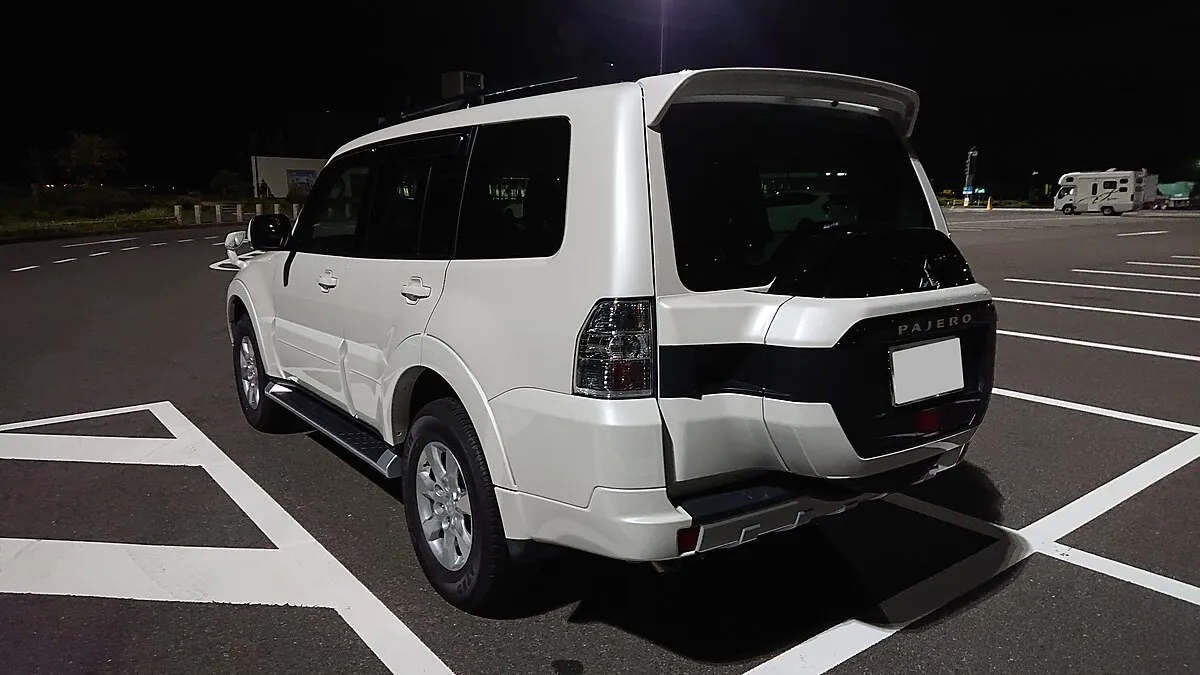 Mitsubishi Pajero Final Edition 2025 - Image 2
