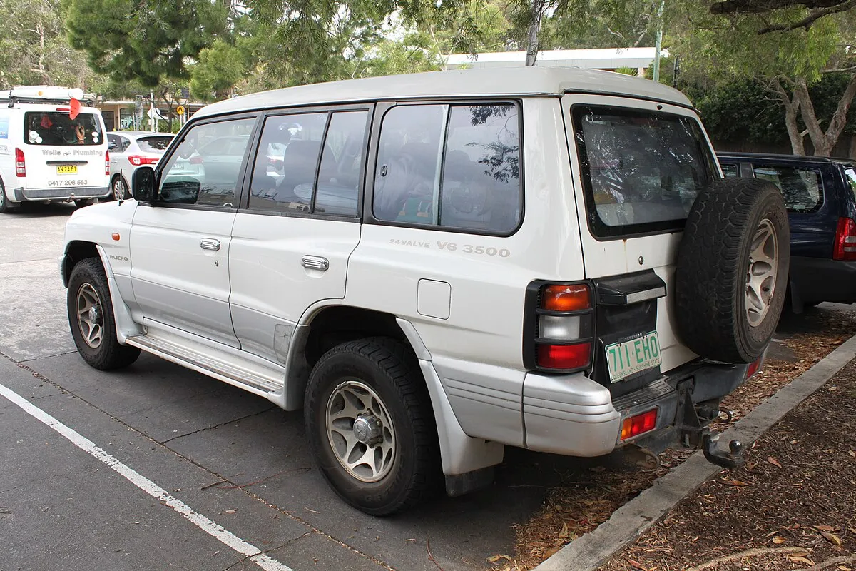 Mitsubishi Pajero GLS 2025 - Image 10