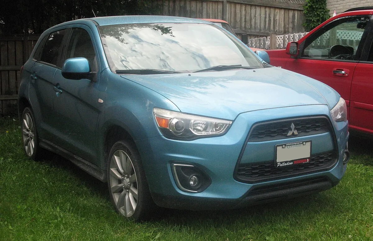 Mitsubishi RVR SE 2025 - Image 1