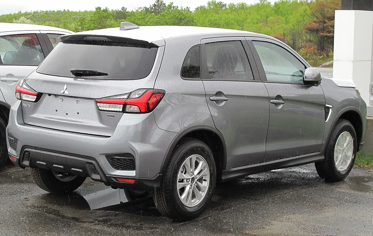Mitsubishi RVR SE 2025 - Image 3