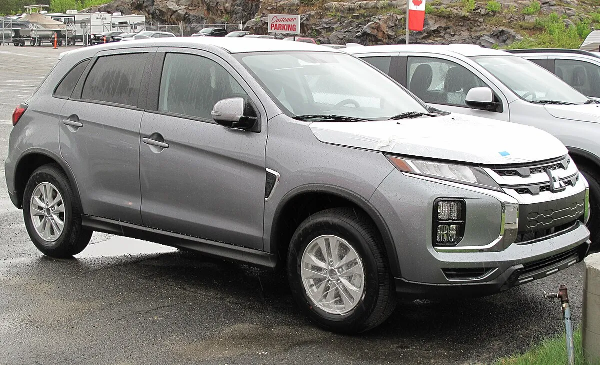 Mitsubishi RVR SE 2025 - Image 4