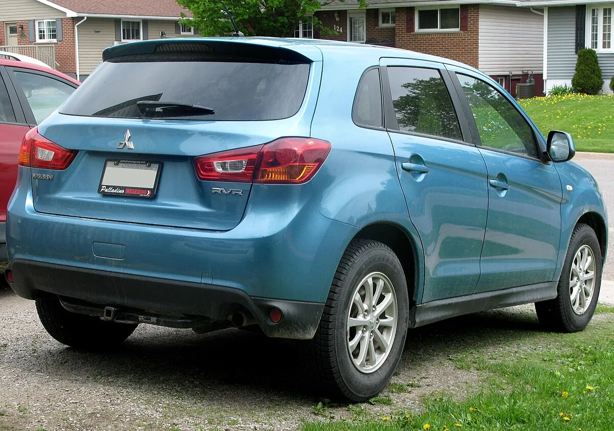 Mitsubishi RVR SE 2025 - Image 5