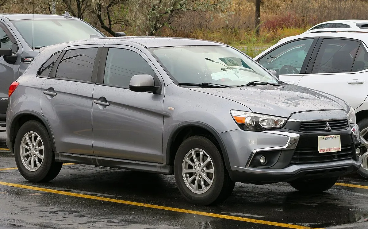 Mitsubishi RVR SE 2025 - Image 6
