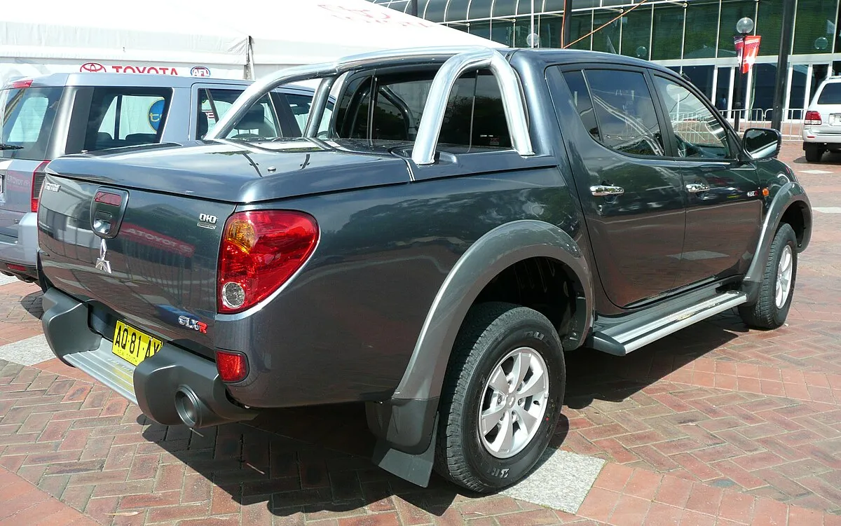 Mitsubishi Triton GLX-R 2025 - Image 4
