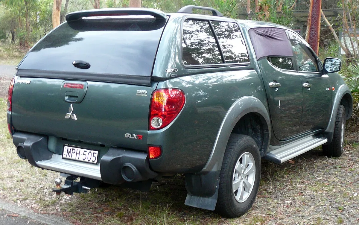 Mitsubishi Triton GLX-R 2025 - Image 6
