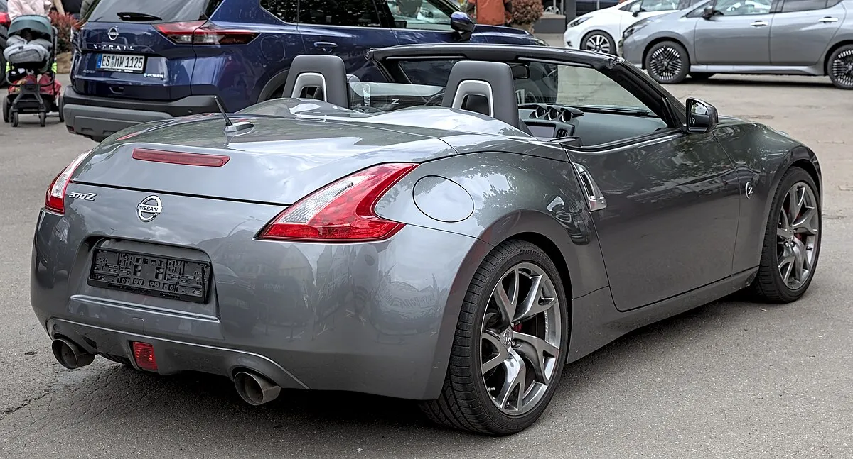 Nissan 370Z 2009 3.7 AT Cabriolet - Image 6